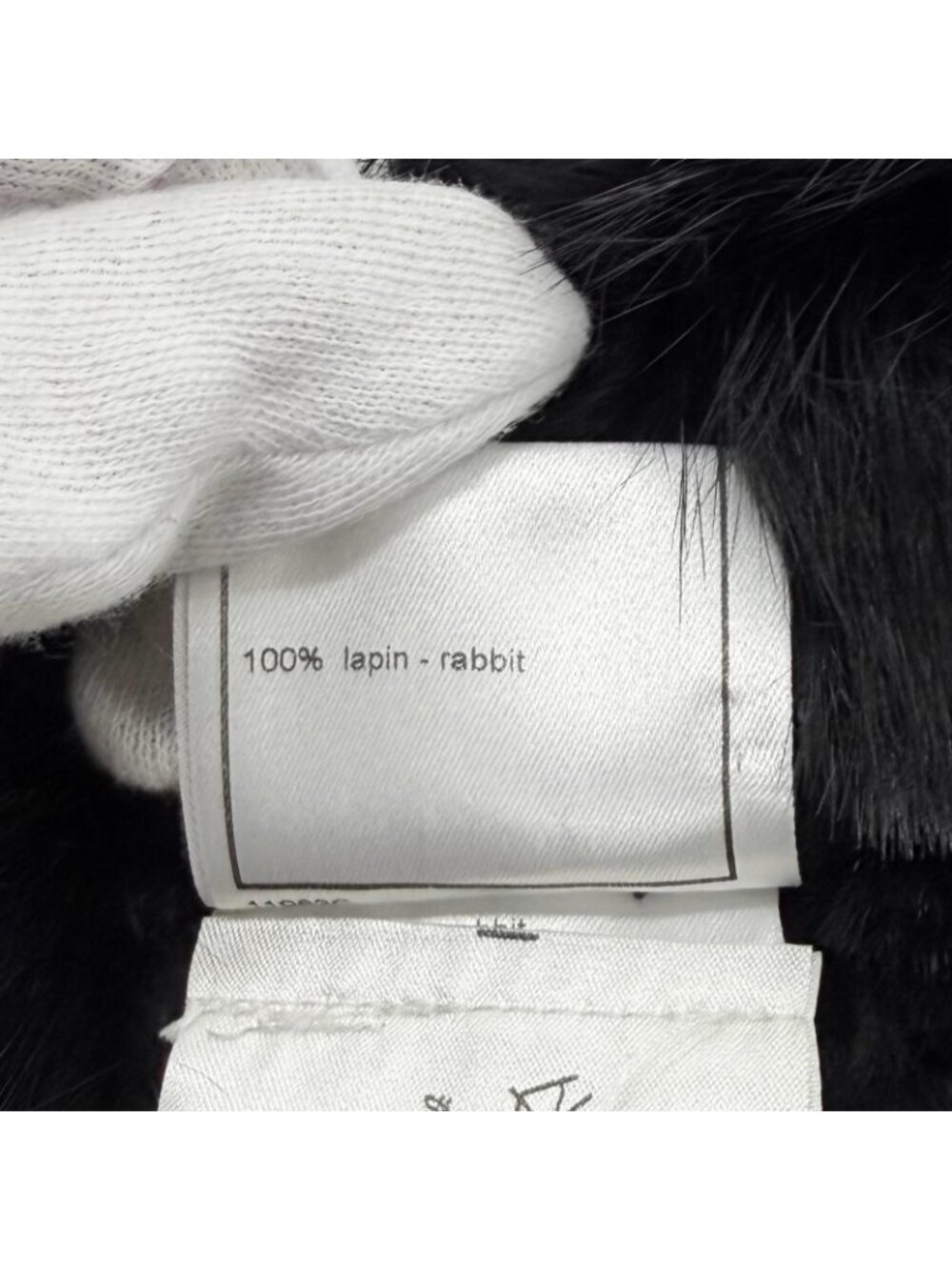 Chanel CC Logo Rabbit Fur Lapin Tippet Shawl Black 42 Scarf - Picture 11 of 12